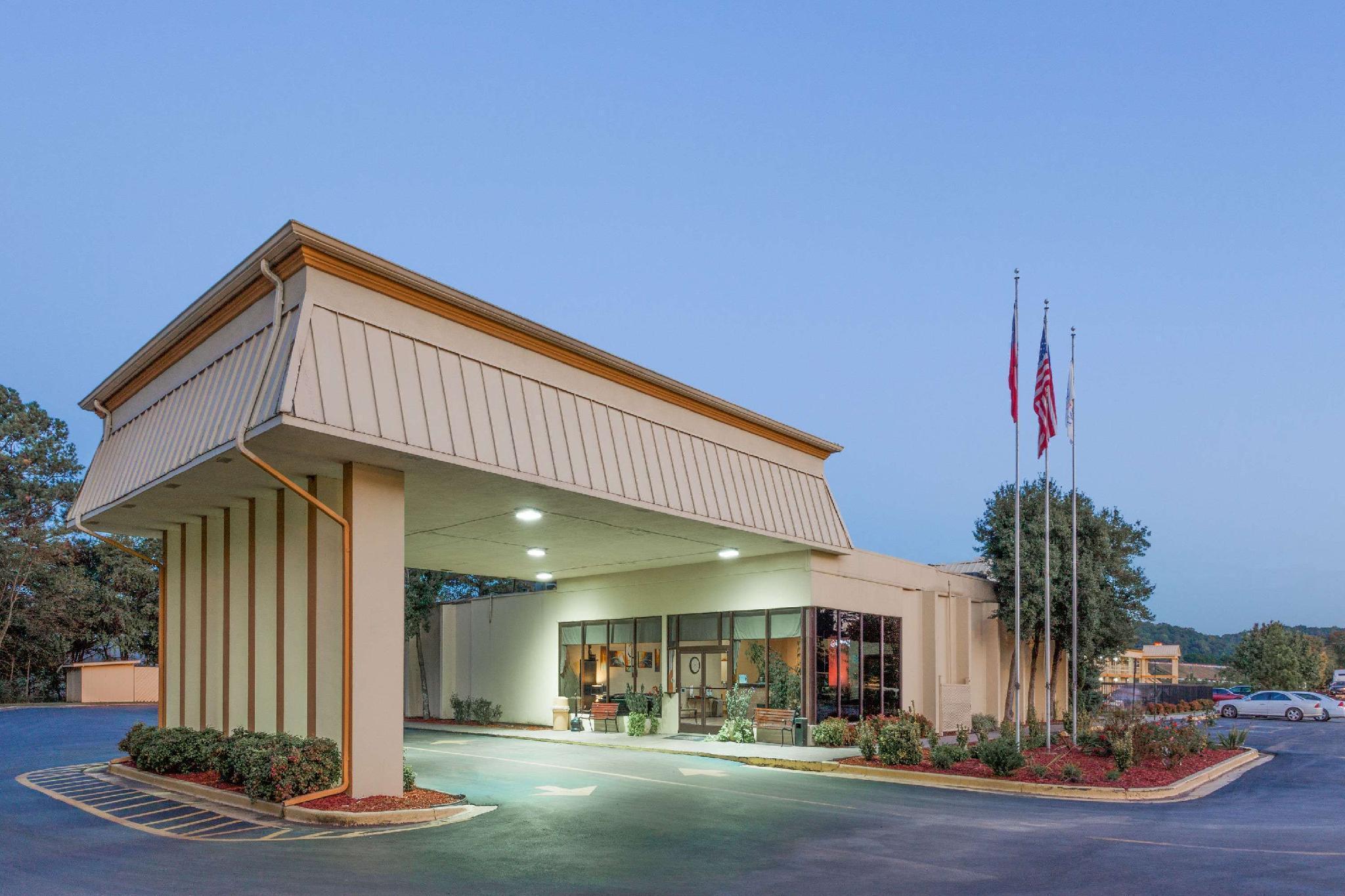 Quality Inn Dalton