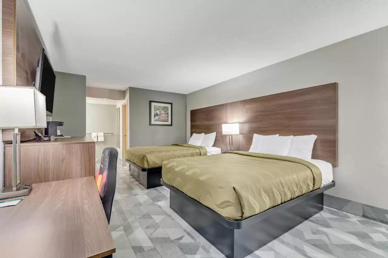 Quality Inn 2*