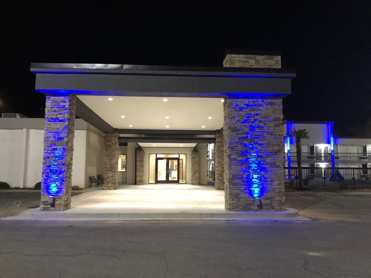 Quality Inn Dalton