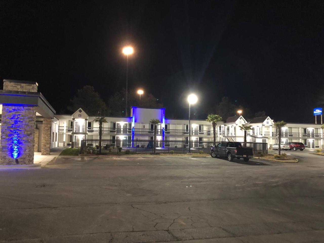 Quality Inn 2*